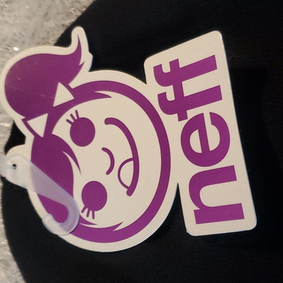 Neff Beanie - Picture 3 of 4